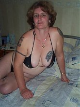 This horny trailer trash slut shows her stuff